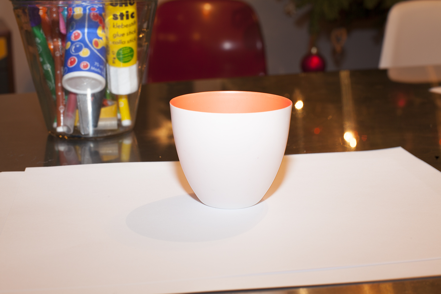 schlechtes produktbild mit automodus und blitz fotografiert