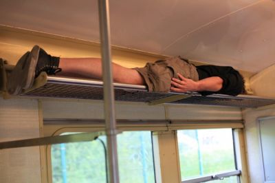 Planking Bild im Zug